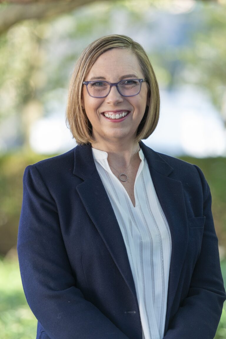 Joanna Irwin headshot